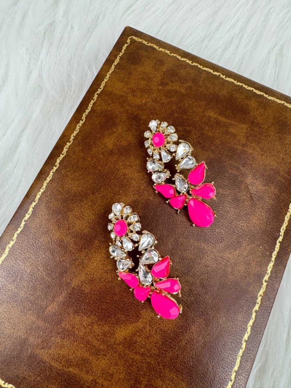 Hot Pink Fuchsia Crystal Rhinestone Dangle Earrings Gold Tone Prom Statement